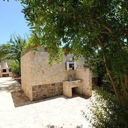 Willa Trullo Elios Torre Pali